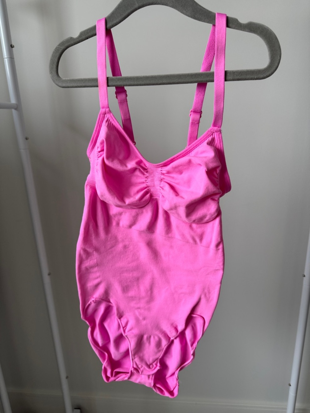 Skims Seamless Sculpt Brief Bodysuit Size S/M Pink
